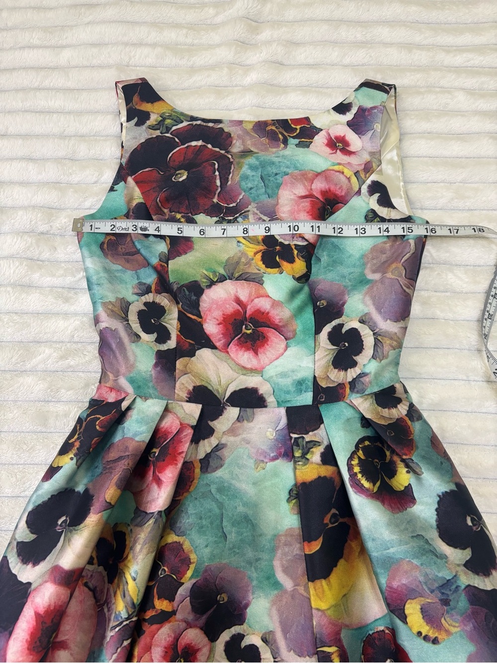 Chi Chi London Alyssa floral pansy dress sz 8 | garden wedding cocktail midi 50s - Picture 9 of 15